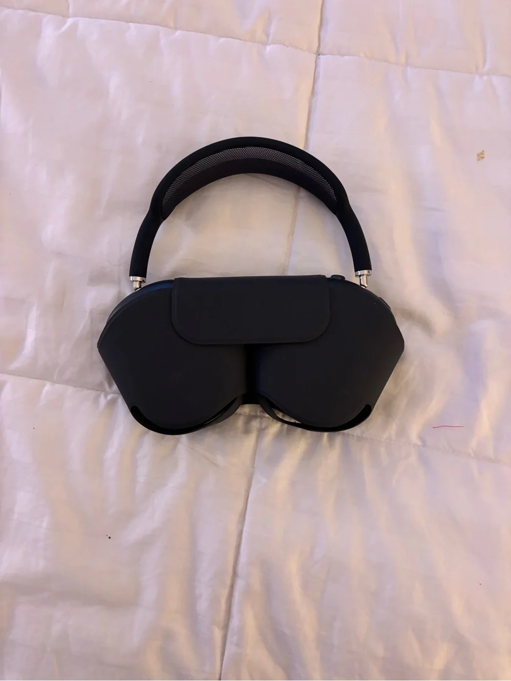 Apple Navy Wireless Over-Ear Headphones with Protective Foldable Case